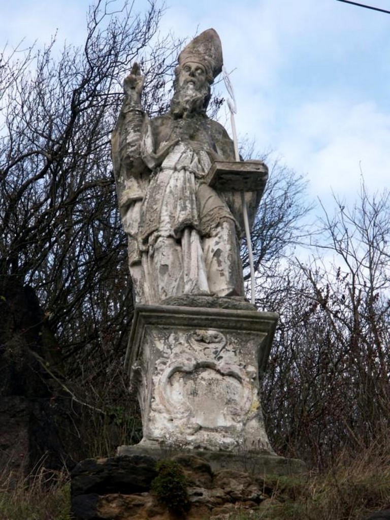 Dolni Zleb, socha sv. Vojtech, celkovy pohled 600x800